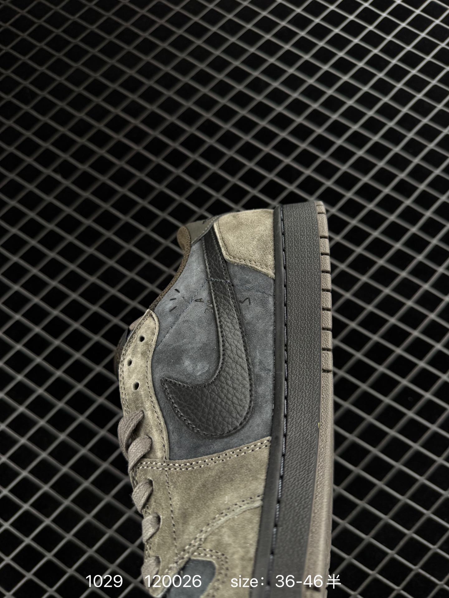 Travis Scott x Air Jordan 1 ” Reverse Mocha “